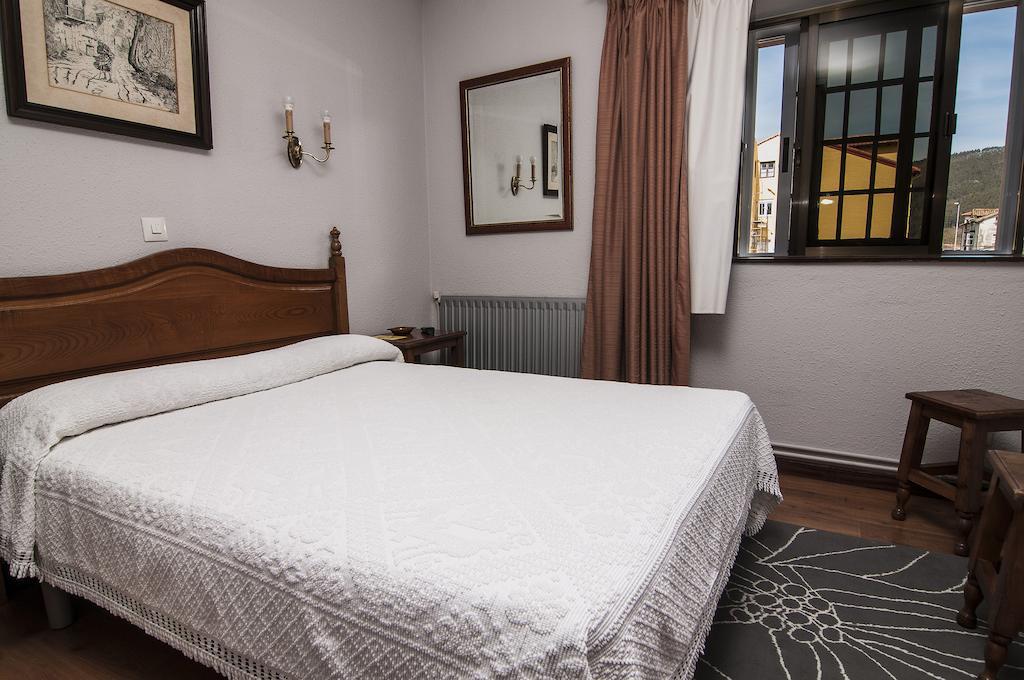 Riodeva Hotel Unquera Cameră foto