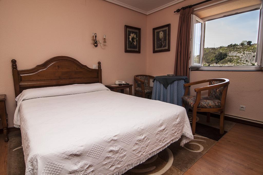 Riodeva Hotel Unquera Cameră foto